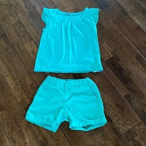 Girls Gap top and matching shorts
